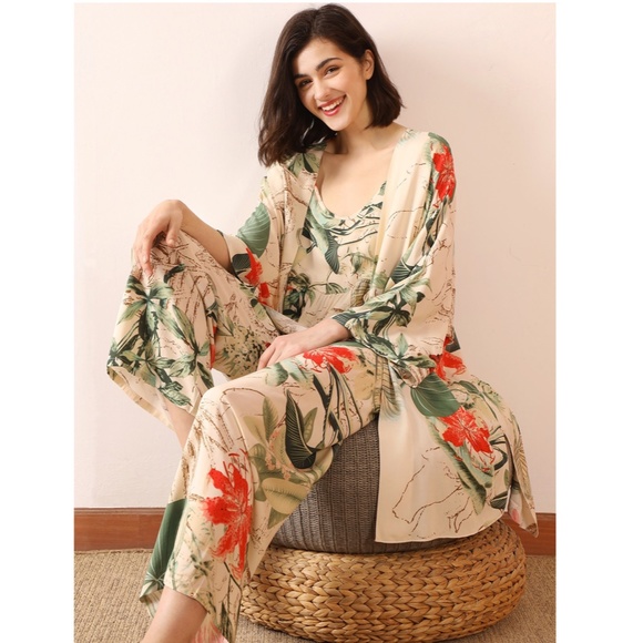 Rouge! Other - 3 Piece Beige Green Floral Print Pajama Set